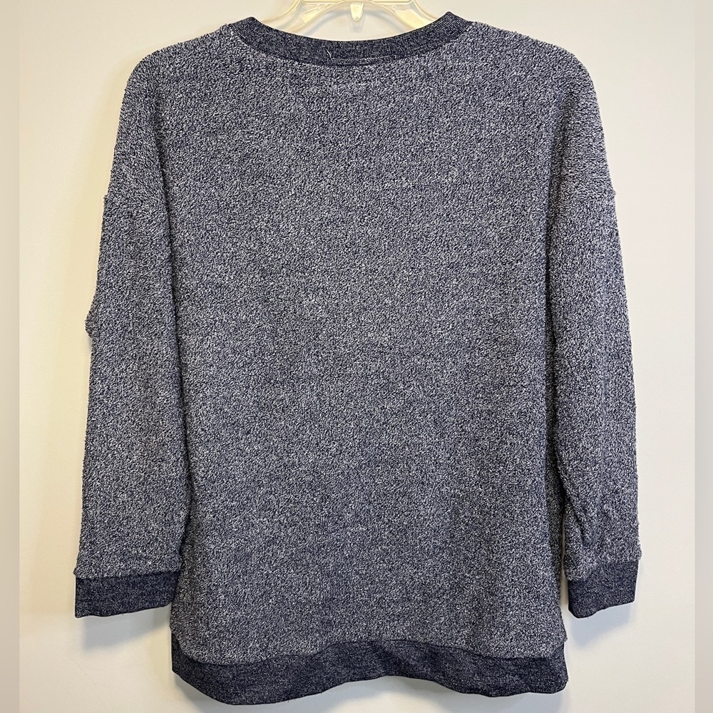 Woolly Threads Kentucky V-Neck Pull Over - Picture 8 of 8